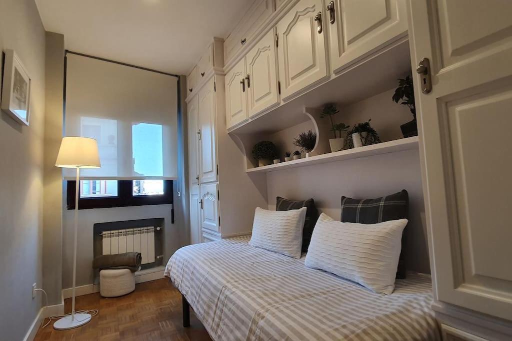 Moderno Apartamento En El Centro. El Carmen Wifi Хихон Экстерьер фото